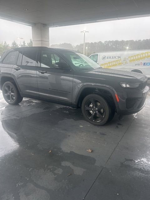 2022 Jeep Grand Cherokee Altitude