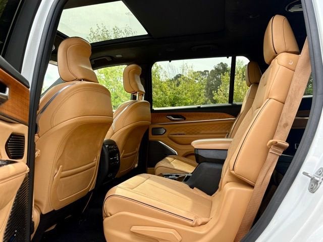 2022 Jeep Grand Cherokee L Summit Reserve