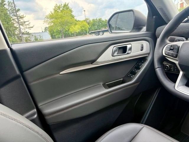 2026 Ford Explorer Active w/100A Pkg