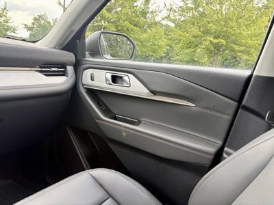 2026 Ford Explorer Active w/100A Pkg