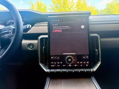 2025 GMC Acadia Denali