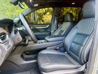 2025 GMC Acadia Denali