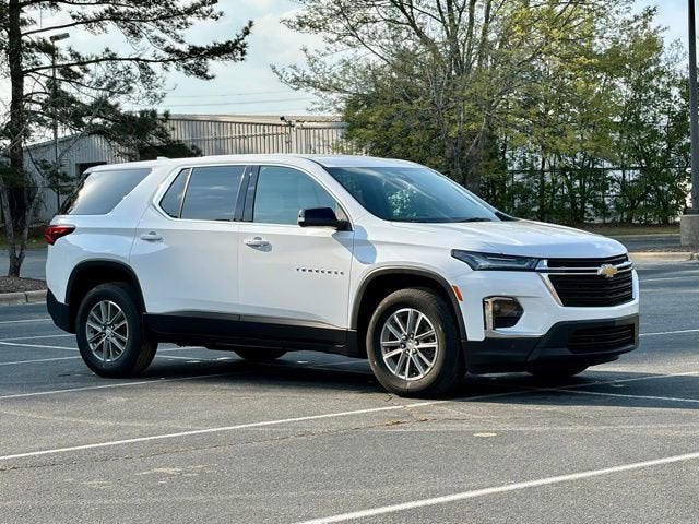 2023 Chevrolet Traverse LS