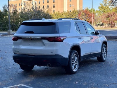 2022 Chevrolet Traverse LT Cloth