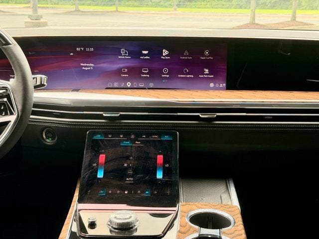 2025 Cadillac Escalade Sport Platinum