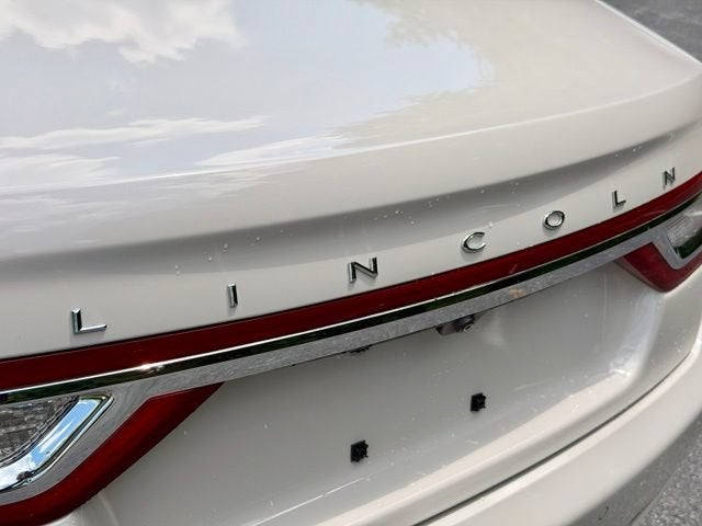 2019 Lincoln Continental Select