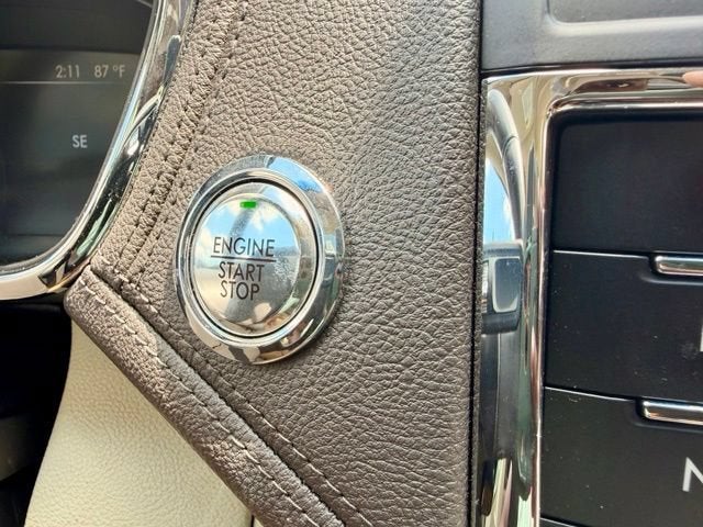 2019 Lincoln Continental Select