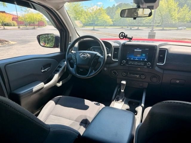 2022 Nissan Frontier SV