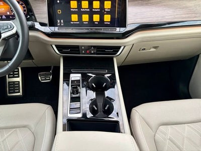 2025 Volkswagen Atlas 2.0T SEL Premium R-Line