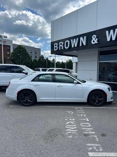2023 Chrysler 300 Touring L