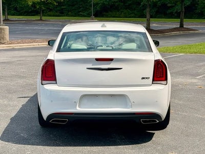 2023 Chrysler 300 Touring L
