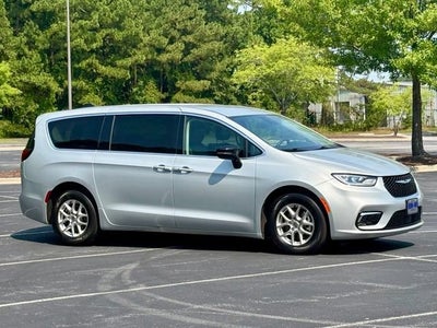 2024 Chrysler Pacifica Touring L
