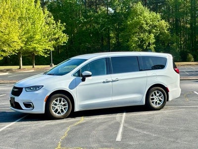 2023 Chrysler PACIFICA Base