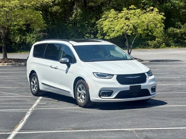 2023 Chrysler PACIFICA Base