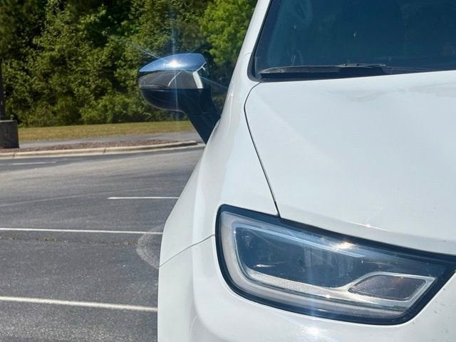 2023 Chrysler PACIFICA Base