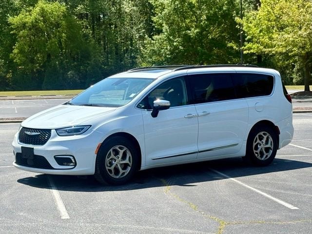 2023 Chrysler PACIFICA Base