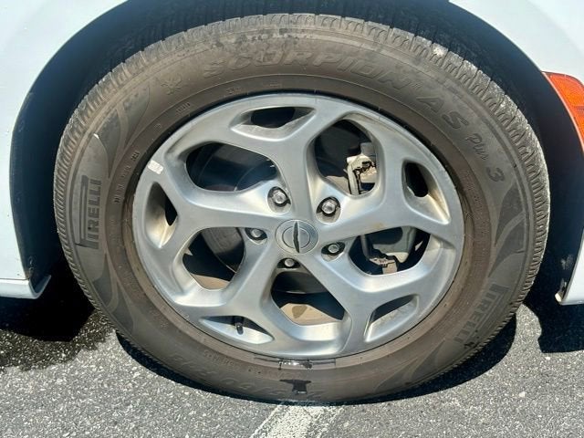 2023 Chrysler PACIFICA Base