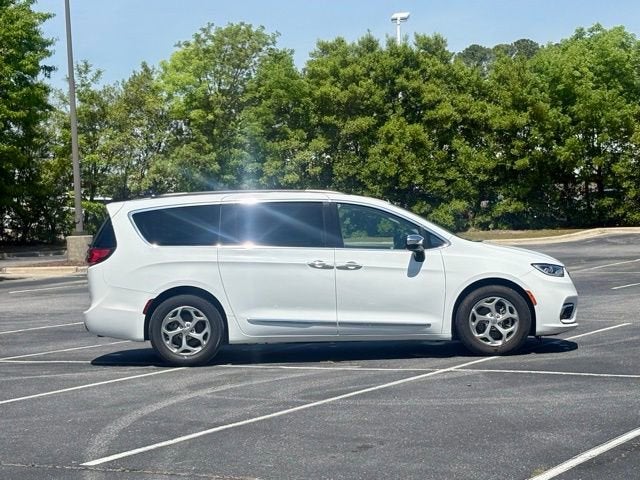 2023 Chrysler PACIFICA Base