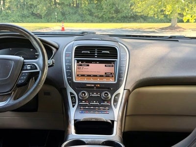 2019 Lincoln Nautilus Reserve