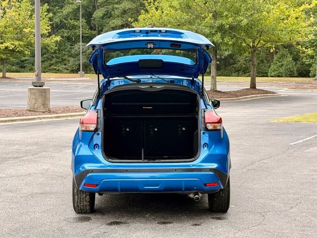 2021 Nissan Kicks SR