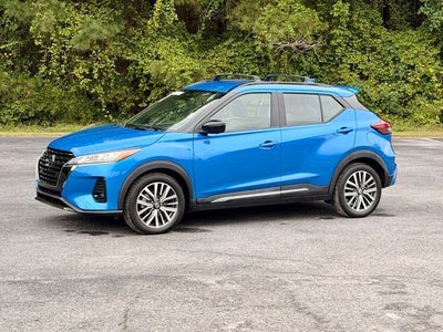 2021 Nissan Kicks SR