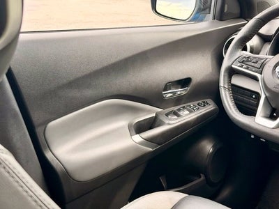 2021 Nissan Kicks SR