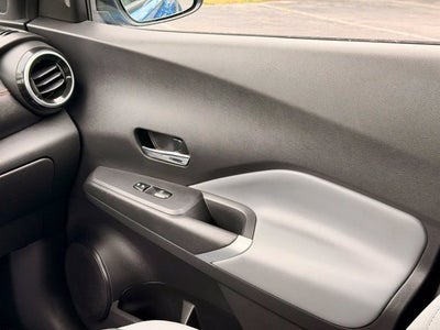 2021 Nissan Kicks SR