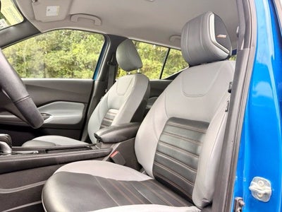 2021 Nissan Kicks SR