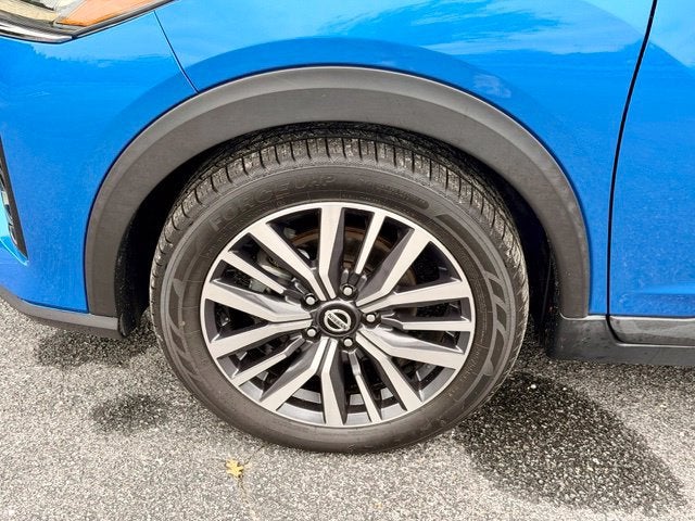 2021 Nissan Kicks SR