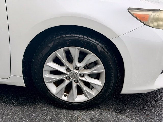 2013 Lexus ES 300h Hybrid