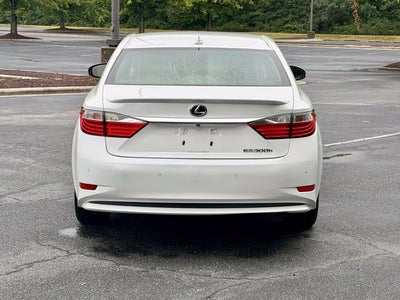 2013 Lexus ES 300h Hybrid