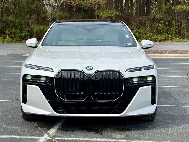 2025 BMW 7 Series 740i