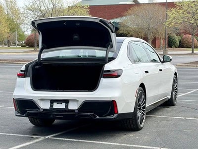 2025 BMW 7 Series 740i