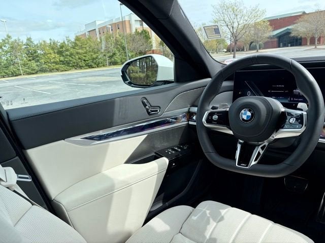 2025 BMW 7 Series 740i
