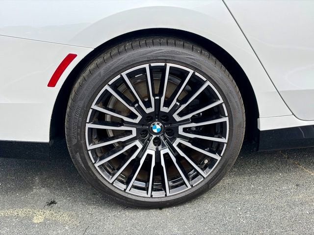 2025 BMW 7 Series 740i