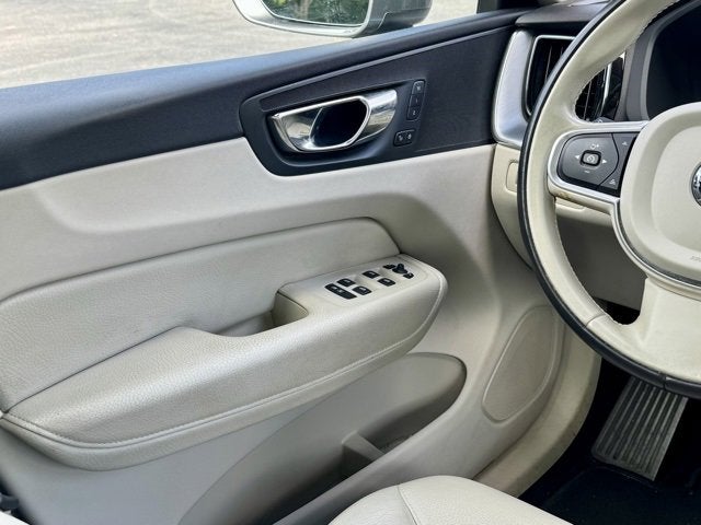 2020 Volvo XC60 Momentum